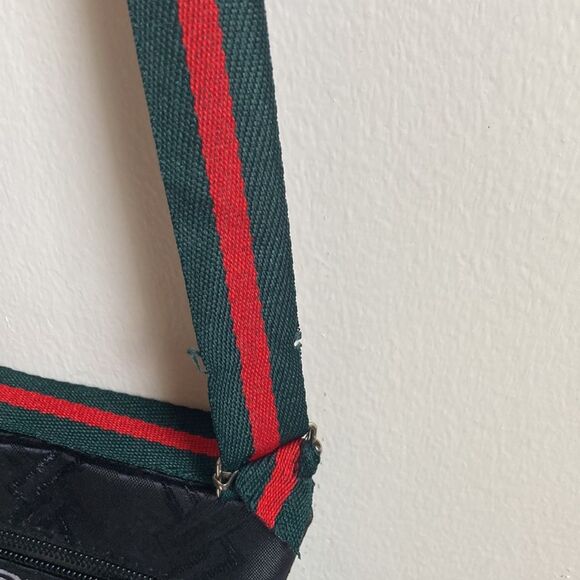 Aruba Vacation Crossbody Bag - Picture 3 of 9